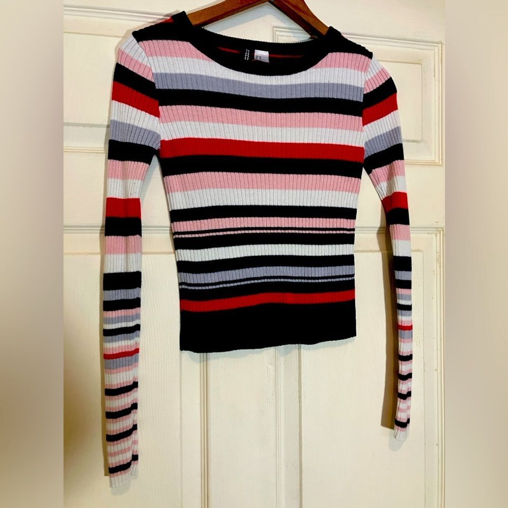 H&M Divided sweater, cropped, long sleeve, striped, excellent condition, size XS